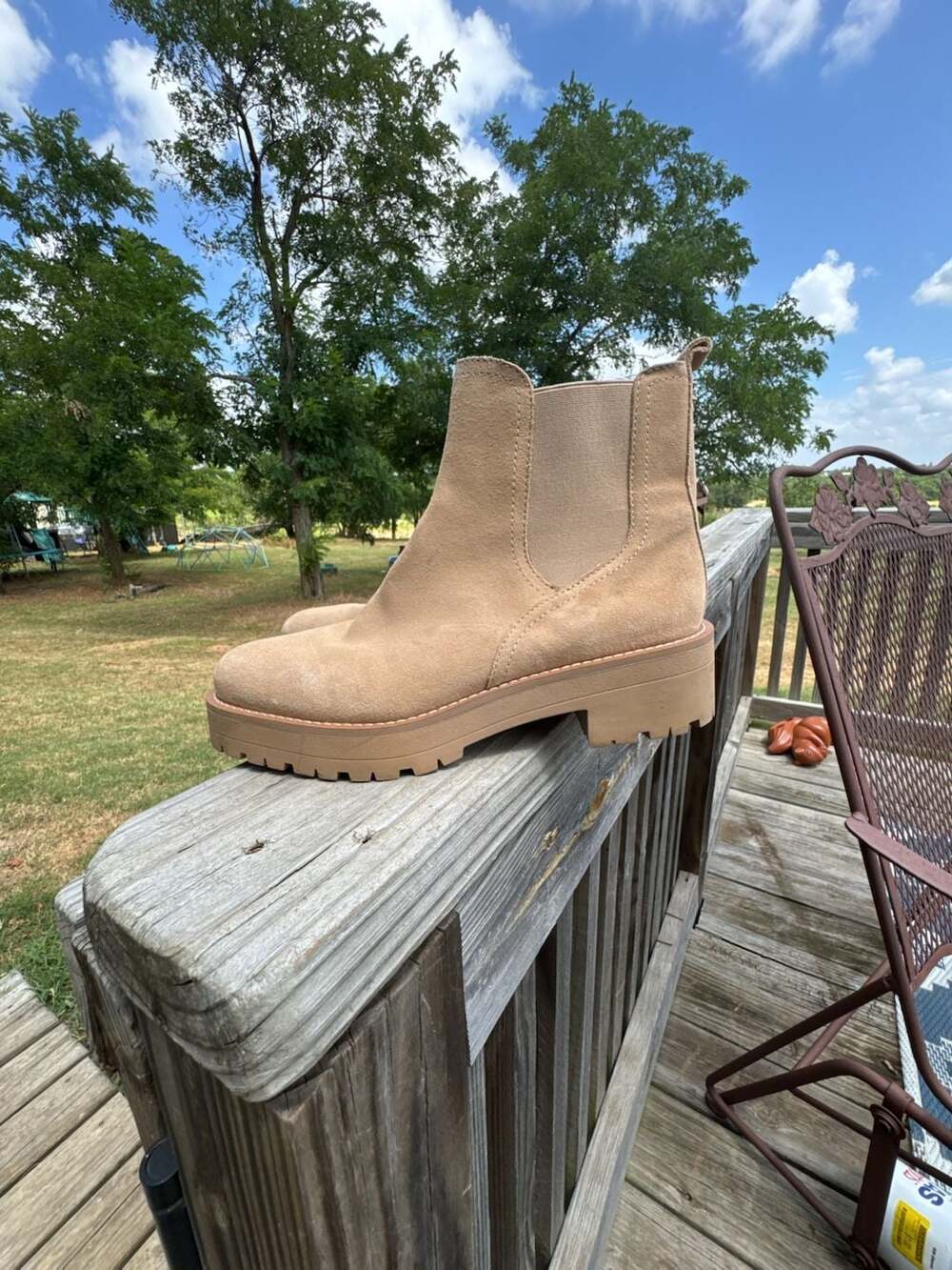 Sam Edelman Justina Suede Chelsea Lug Sole Platform Boots in Sesame